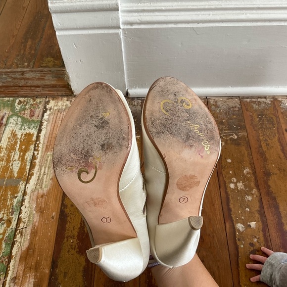 Seychelles I Do Ivory Fabric Heels - Picture 7 of 8